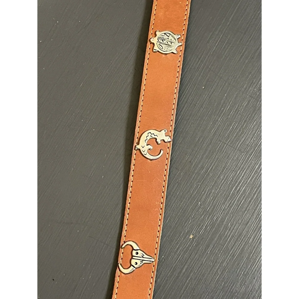 Vintage Levi's belt Women Western Boho Brown Leather Southwestern Silver‎ Concho
